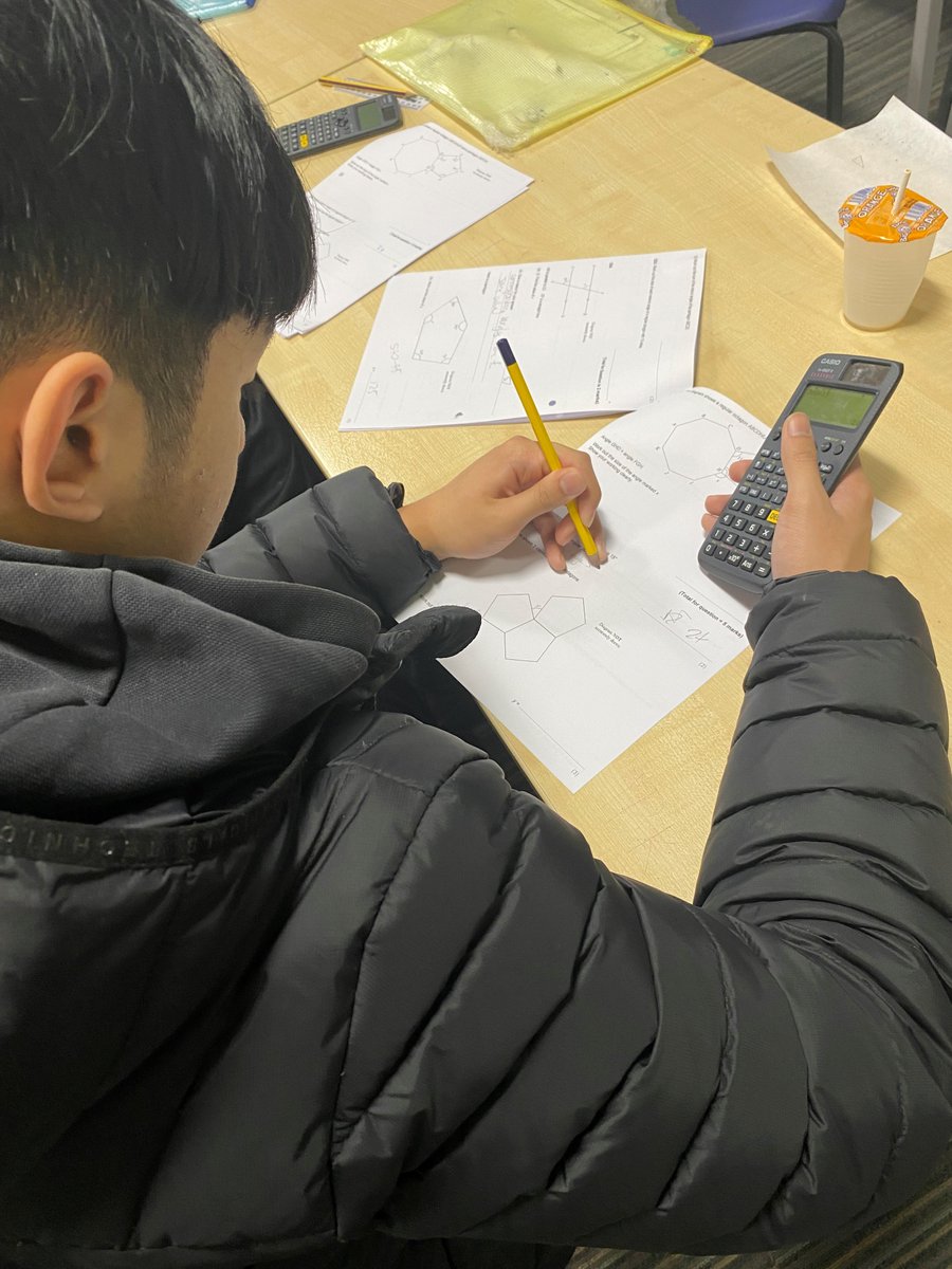 StAnnesAcademy's tweet image. Y11 GCSE maths holiday revision sessions are well underway at St Anne&apos;s Academy today. Keep up the good work! #thebestfromeveryone #mathsrevision @CranmerTrust
