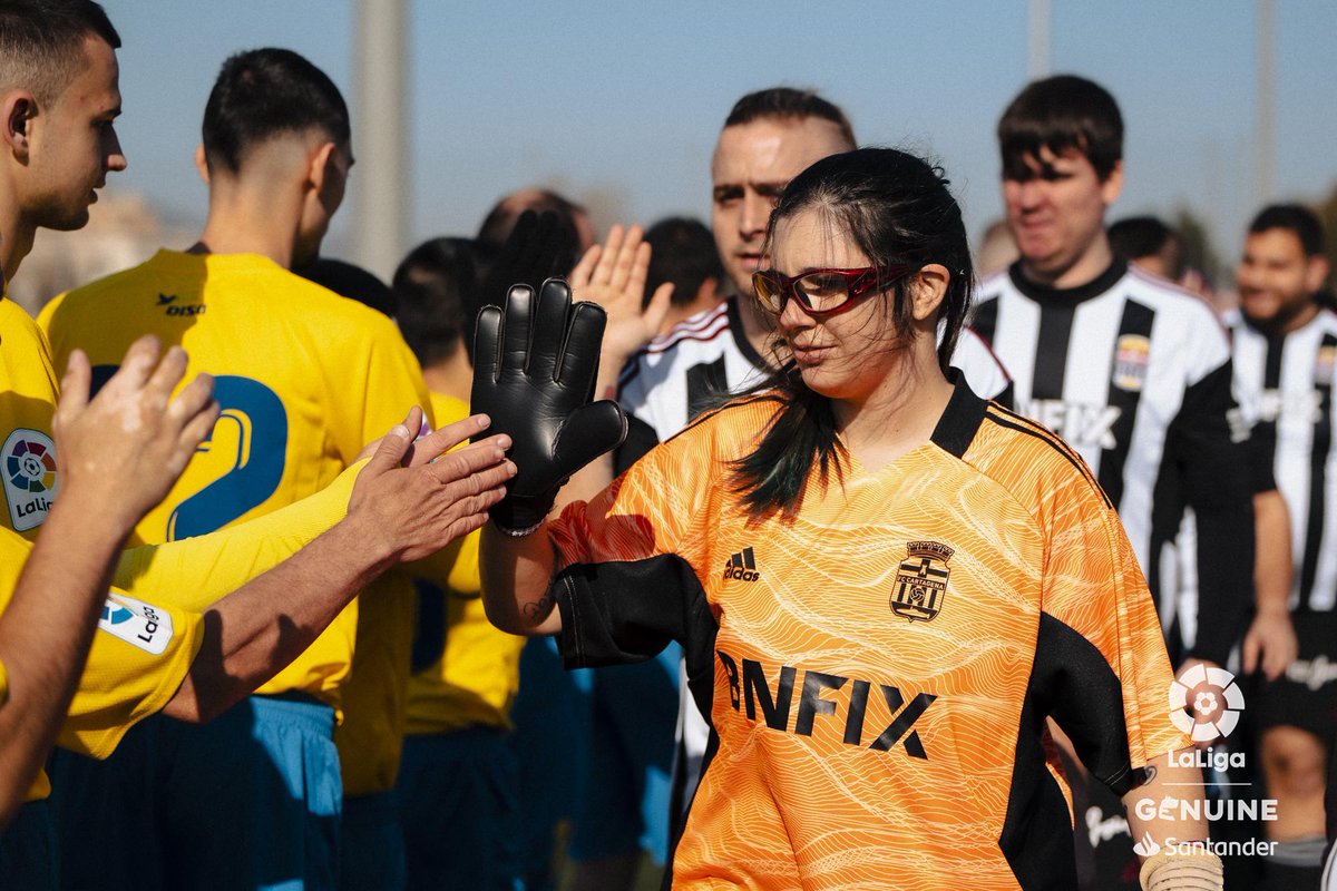 FCC_Cantera's tweet photo. GENUINE | Aquí os dejamos la galería con las mejores imágenes de este inolvidable fin de semana en Barcelona con #LaLigaGenuineSantander.

🏳️🏴Dos victorias se traen nuestros chicos y chicas a Cartagena. ¡Enhorabuena!

📸https://t.co/AZerenOYqr

📰https://t.co/xkacARdb6v https://t.co/VAtEth9MJj