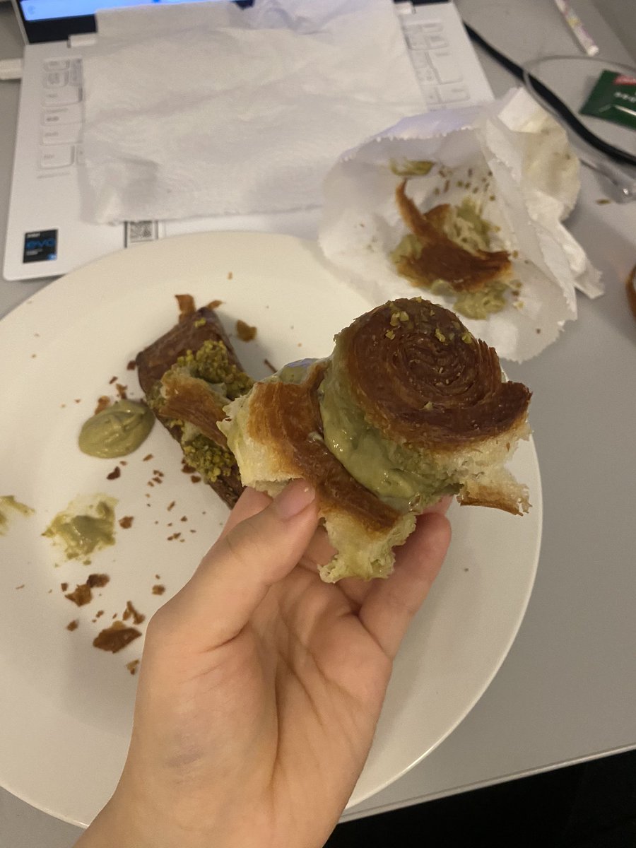 淚 🌱☀️ tweet media