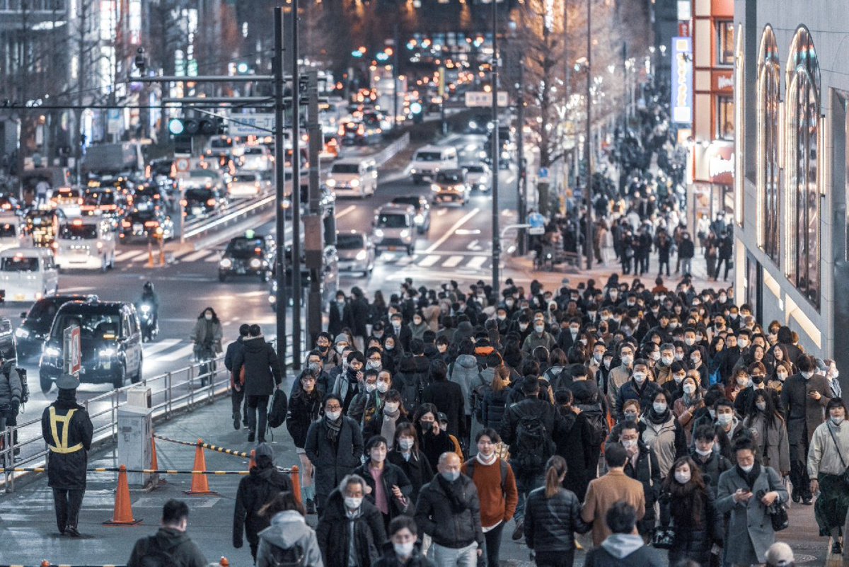 この都市の夜はいつもそんなに魅力的です~🌙
誰もが忙しい生活を送っていますね🤜