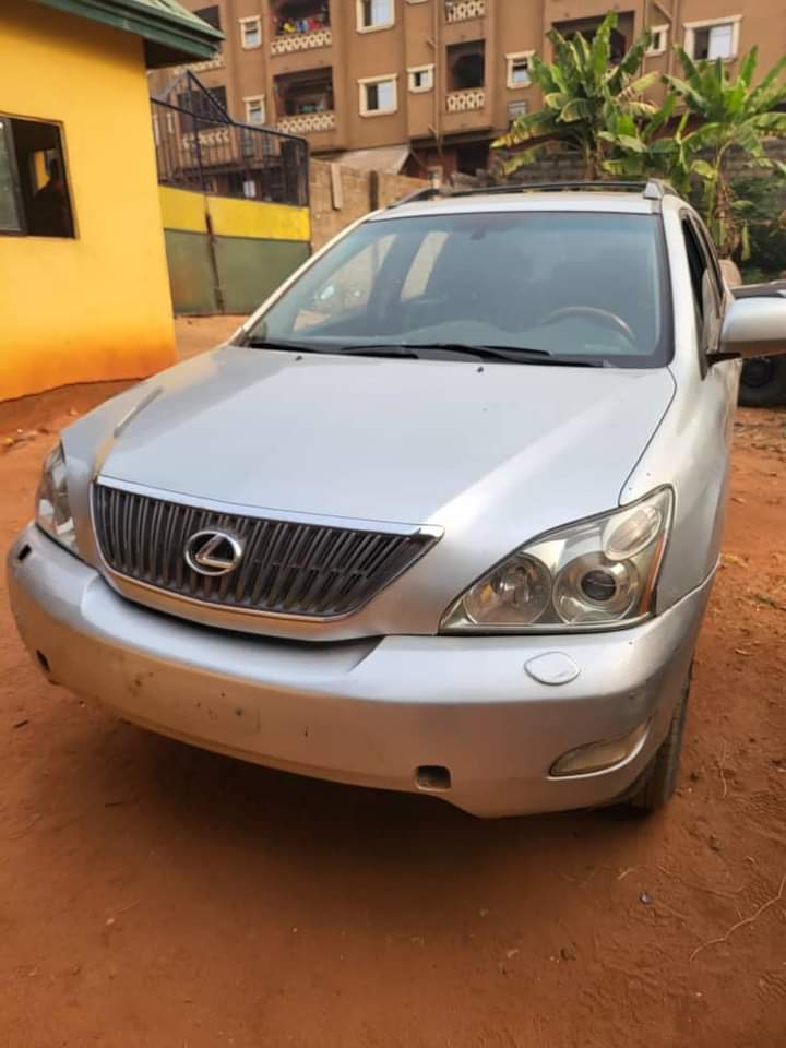 CPOnuegbu's tweet photo. 20-Feb-2023

Police send another three UGM into oblivion at #Obosi, Anambra

The people are praying for the police

Elections must hold. The Guardian Angel of Anambra set up all UGM for heavenly GUO

Notice their car is once again Abuja. https://t.co/PNh0AF1Rv7