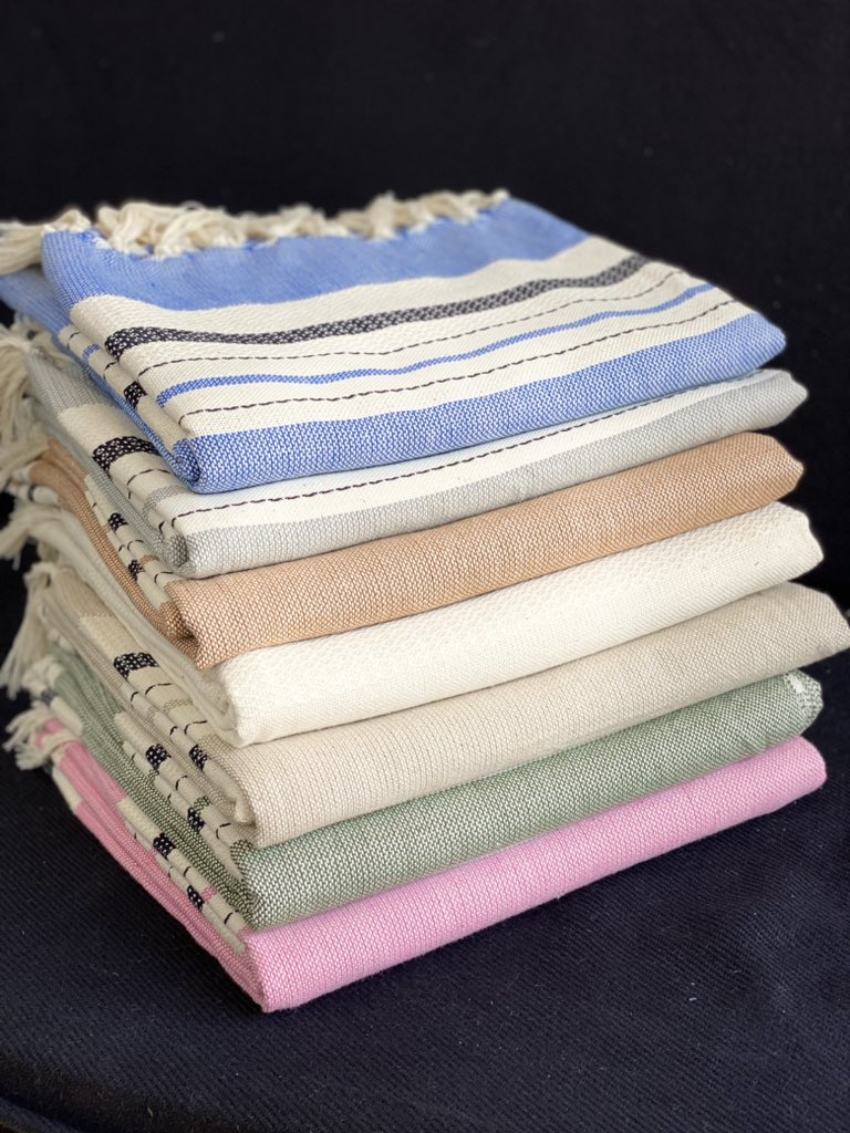 texfad_'s tweet photo. RESTOCKED!!!
Handwoven throws.
• Material: 100% cotton
• Size: 105cm x 210cm
• Colors: Grey, green, pink, khaki, brown, cream & blue.
Call/WhatsApp: +256771680680
#handwoven #cottonthrows #texfad https://t.co/pmqJorUrrR