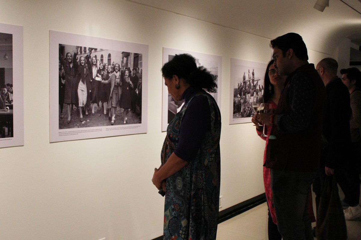 Few 📸from the Inauguration of the photo exhibition- Imparables (Unstoppable),depicting the evolution of women’s role👭 in #Spain🇪🇸through the archives of @EFEnews 
📣Go & check out the 📸 exhibition:🗓️until February 23rd📍Instituto Cervantes,New Delhi
#SpaIndia #EUGenderChampion