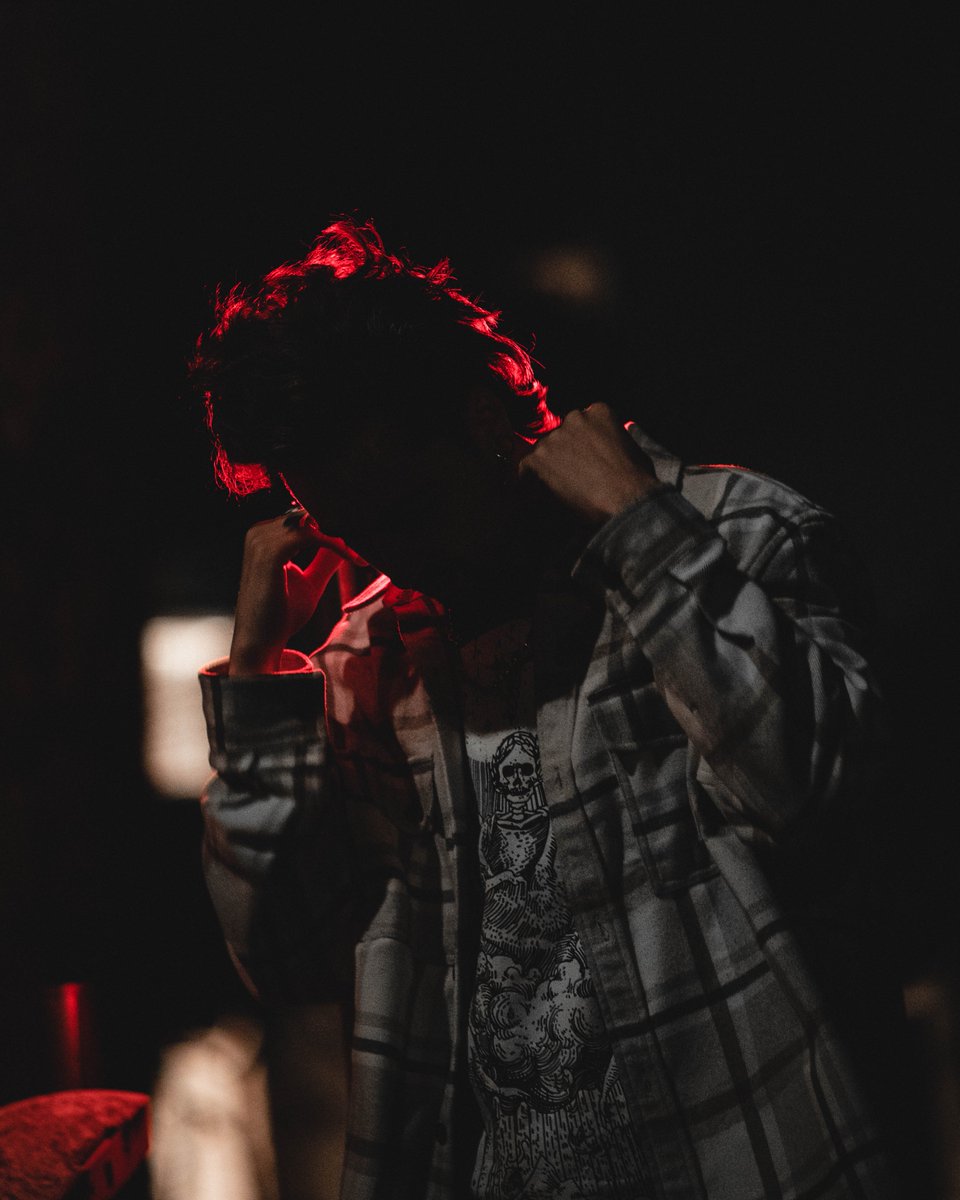 The shadow within is not something to fear, but a teacher to be embraced. It holds the key to our greatest growth. 🗝️

By confronting our darkness and transforming it into light, we can achieve true self-mastery and unlock our highest potential. 💡