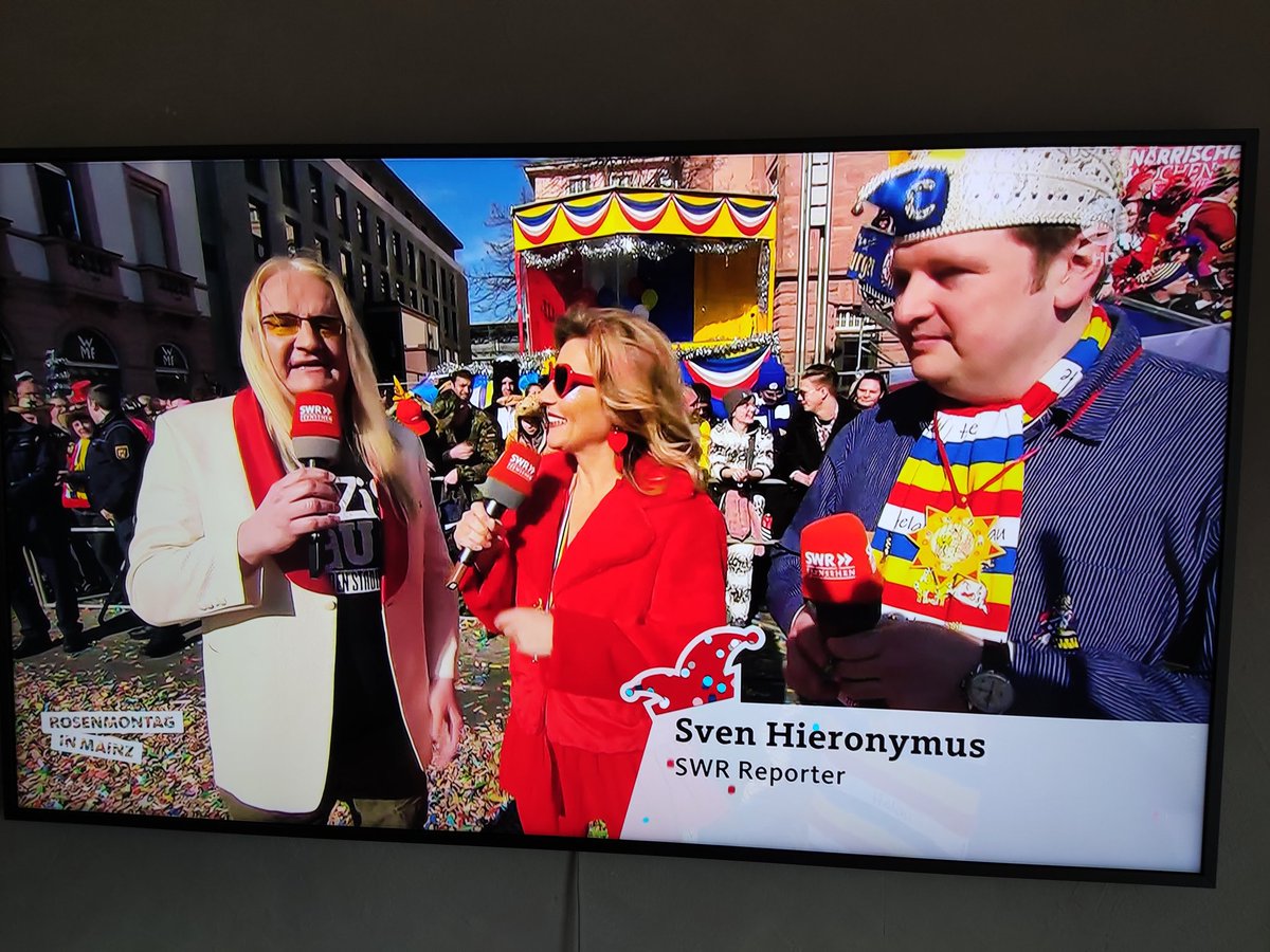 Svens Karnevalsoutfit ist das einzige, mit dem ich etwas Anfang kann. 
<a href="/SVBabelsberg03/">SV Babelsberg 03</a> #NazisRaus