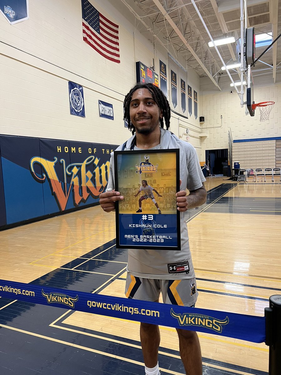 chrissegood's tweet image. Love seeing Horsemen doing their thing!
@HorsemenHoops @Horsemen_Sports #classof2021
#horsemenalumni #horsemenpride 
@kishaun_cole loved watching you play today