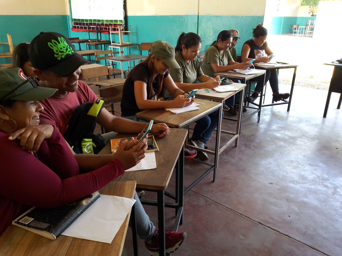 Nodo 07073. Milicia Bolivariana. El Manteco Municipio PIAR - Estado Bolivar. Capacitación XV Censo Nacional de Población y Vivienda Fase 1: Cédula Inmobiliaria
Fase 2: Empadronamiento