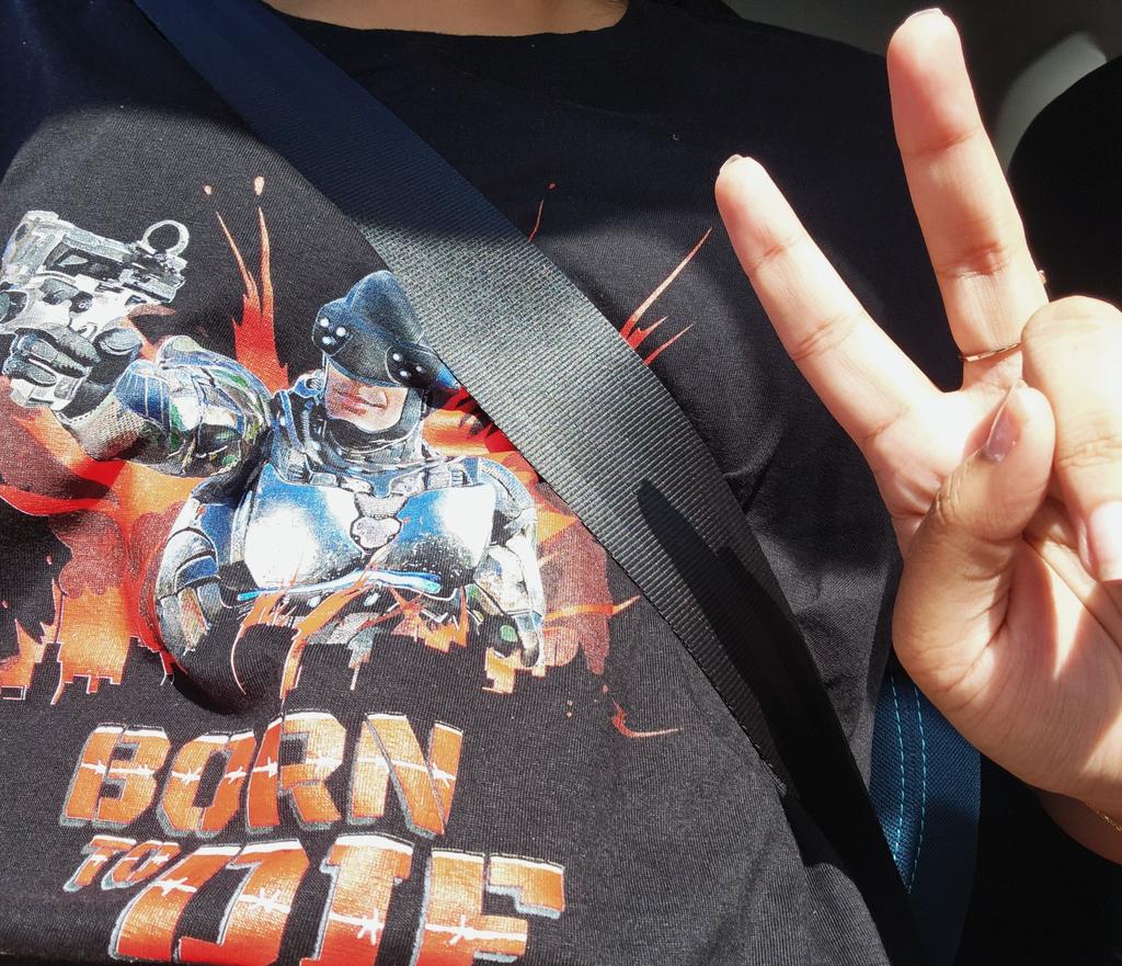 skaigr3y's tweet photo. Got my mint day outfit check ✔️ 

Launching on the 23rd of Feb on @opensea 

Check out @BornToDieGame 's AAA NFT drop and be part of gaming history! 

#Mintday #borntodiexopensea #borntodie https://t.co/eEnaqVLF3p