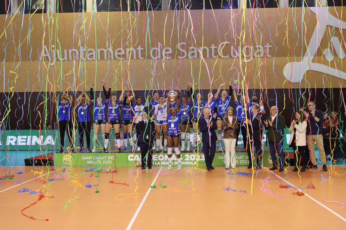 cvjavolimpico_'s tweet photo. Felicidades al @CVHaris por su victoria en la Copa SM La Reina, y al @VoleiSantCugat, por la gran organización que llevaron a cabo y el excelente trato que nos dieron durante todo el fin de semana, eventos de este calibre consiguen que nuestro deporte siga creciendo. ¡GRACIAS!😍 https://t.co/bIULzx43ny