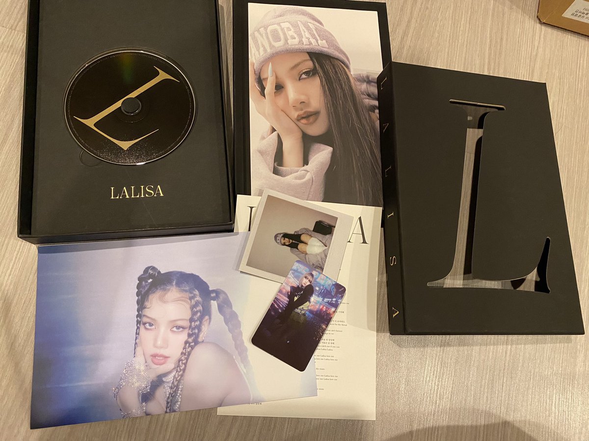 this_timeiwantu's tweet image. พร้อมส่ง ✅ LISA FIRST SINGLE ALBUM - LALISA  
📮 290 ♡︎ ส่งฟรี
🌑 Black ver, 🌕Gold ver.
🌟 แถมการ์ด Event ทุกออเดอร์
💌 DM ONLY  👉🏻 @yonder_store 
 
#รีวิวให้เทอออ #yonderอัพเดต
#BLACKPINK #LISA #ตลาดนัดblink #ตลาดนัดblakpink #ตลาดนัดแบล็คพิ้งค์ #ตลาดนัดแบล็คพิ้ง