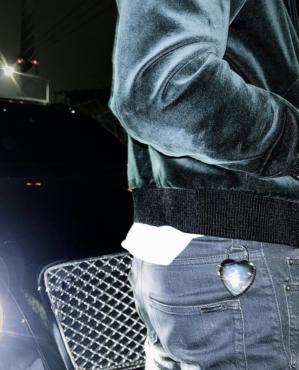 ︎
                        
︎                               
         damned if i do, damned if i don’t.                ︎
    ︎

  ︎