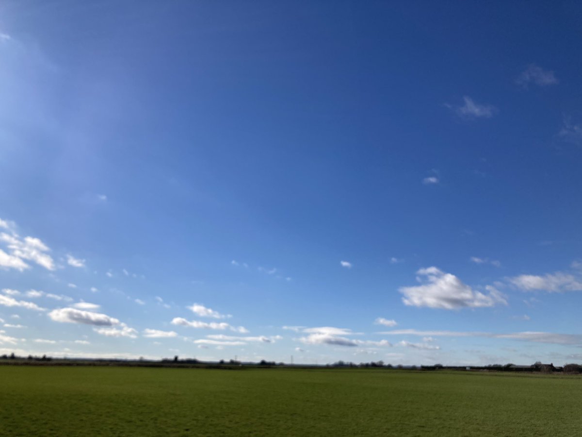 What a beautiful sky. #lunchtimewalk #thefens