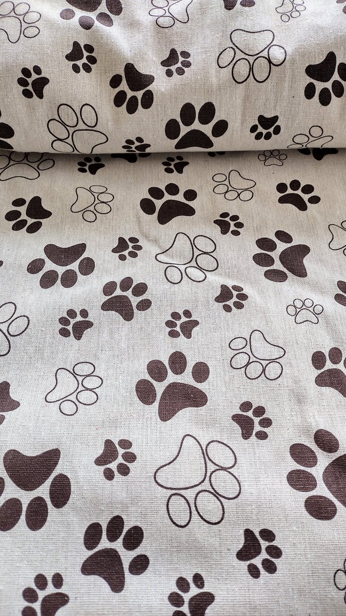 Cotton/linen Fabric available in my etsy shop: BrightonBreezyStudio  #dogs #pawprint #cottonlinen #craftersofinstagram #crafter #bagmaker