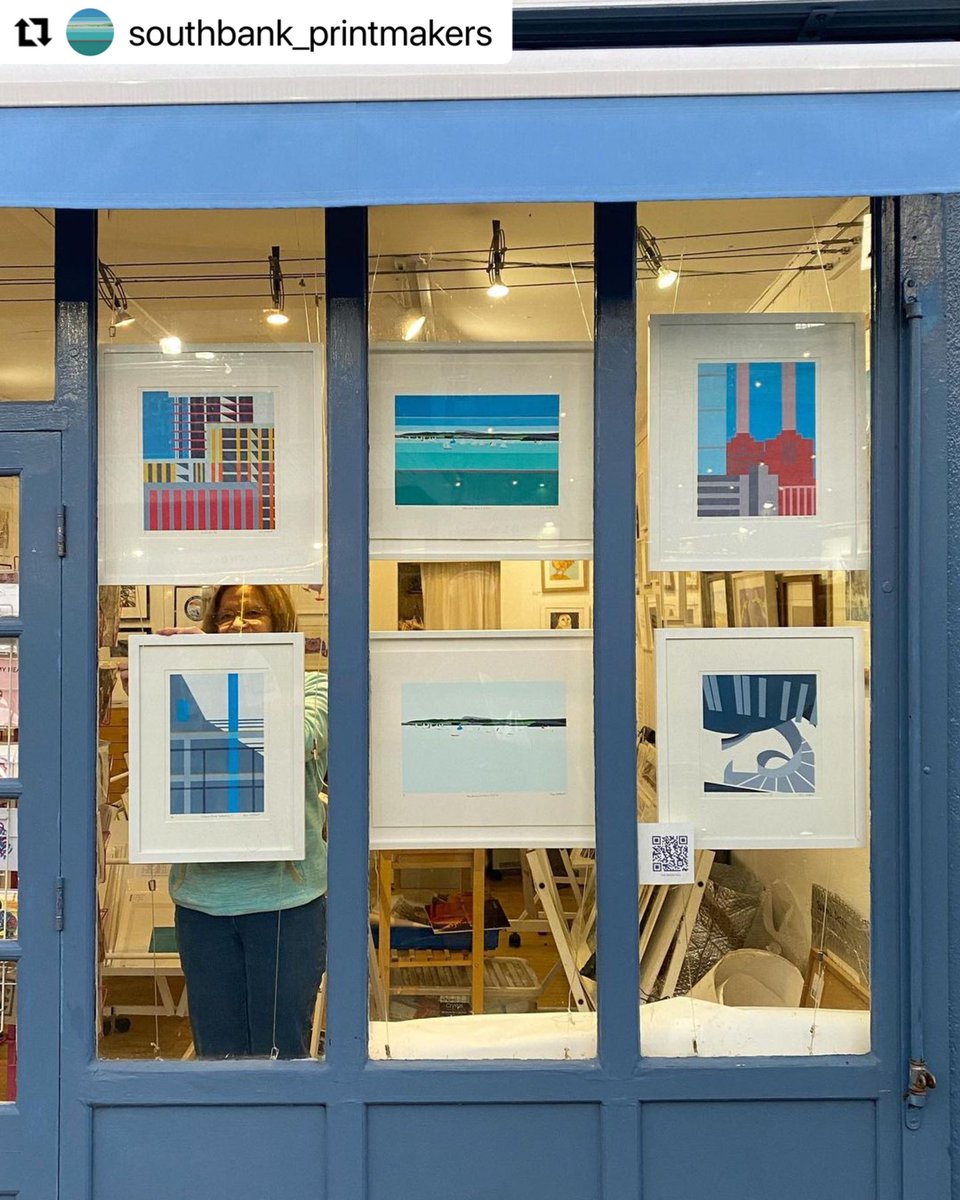 Jane Stothert putting up her beautiful screen prints in our gallery window for her Artist in Focus fortnight! 
@JaneStothert @GabrielsWharf 
#art #printmaking #originalprints #fineart #prints #gallery #ukprintmakers #screenprints #artistinfocus #southbank #londongallery
