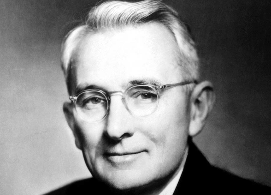 fuedicho's tweet photo. "Lo que te hace feliz o infeliz no es lo que tienes o lo que eres o dónde estás o lo que estás haciendo. Es lo que piensas".
Dale Carnegie
#Fuedicho https://t.co/sGDaVrIqXI