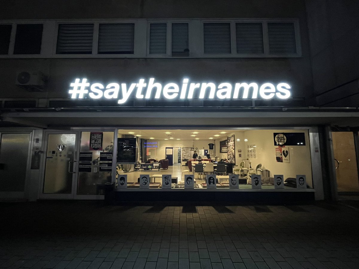 Als gestern in Hanau getrauert wurde, wurde im anderen Stadtteil gefeiert. Für Angehörige ist Fasching nur ein Beweis für das, was sie immer spüren: der 19. Februar ist für sehr viele Menschen längst vorbei. Für alle bei @19FebruarHanau geht die Arbeit aber auch heute weiter: