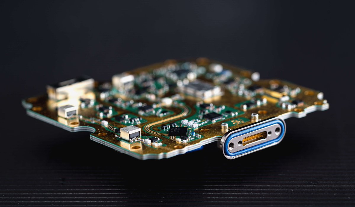 Paradigma_Tech's tweet image. Exciting news!
Our joint project with @CosylabHQ  &quot;Radio Frequency Telecommunication Components for Small Satellites&quot; has been approved under the Slovenian Government&apos;s Recovery and Resilience Plan. We&apos;ll develop novel mmWave Telecommunication Systems for smallsats! 🛰️📡 #space