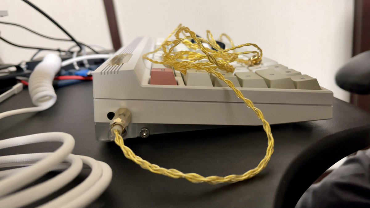 𝒎𝒚 𝒏𝒆𝒘 𝒈𝒆𝒂𝒓 水月雨 MOONDROP Dash75 世界初のハイレゾ