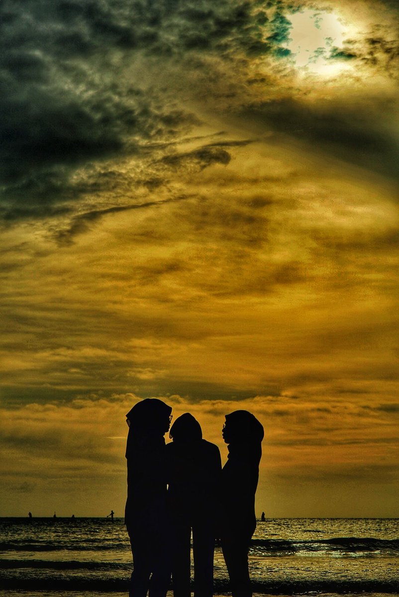 farhanmms2's tweet photo. Sunset tanjung aru🌇🌇.
@KKCity @ERASabah @sabahtourism @SabahOnBorneo @Sony @SonyZvE10 
#photograghy #photographer #payan #kembalisenyum https://t.co/ye3NWNNF7p
