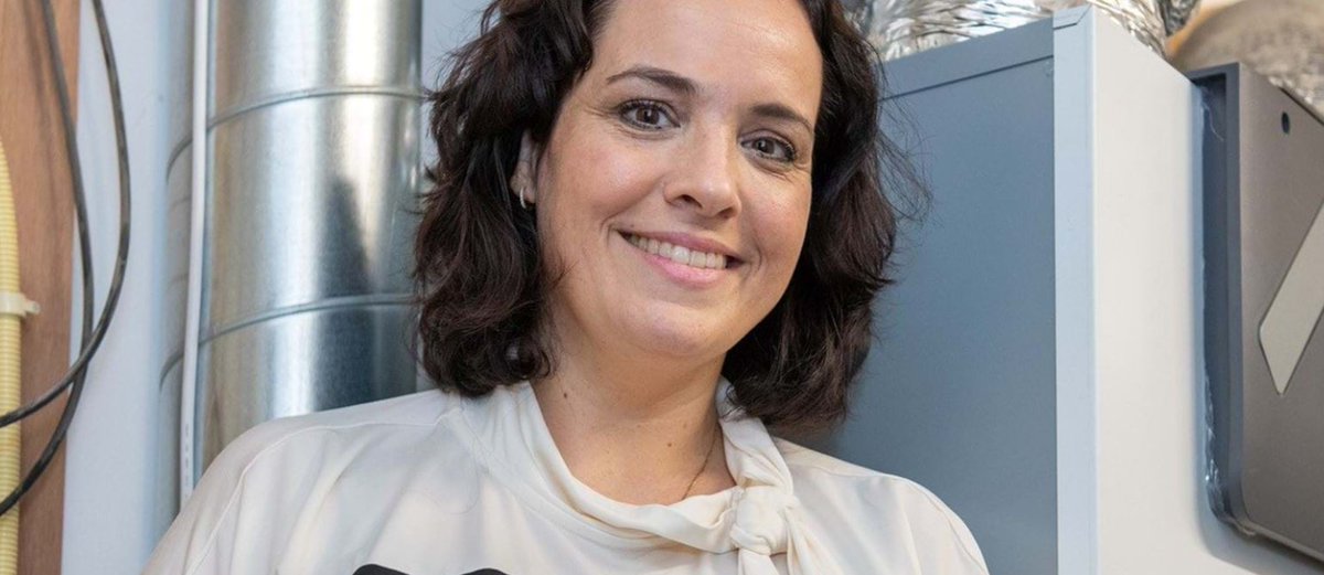 bankensector's tweet photo. 'We zien de grootste kansen in samenwerking. Individuele partijen gaan de #klimaatcrisis niet oplossen’ aldus @PatriciaAlblas ESG Officer bij @achmea Bank in deel 4 van onze serie Banken in actie: https://t.co/X2mYJMih3g #klimaatcommitment https://t.co/oUZU5v7tB5