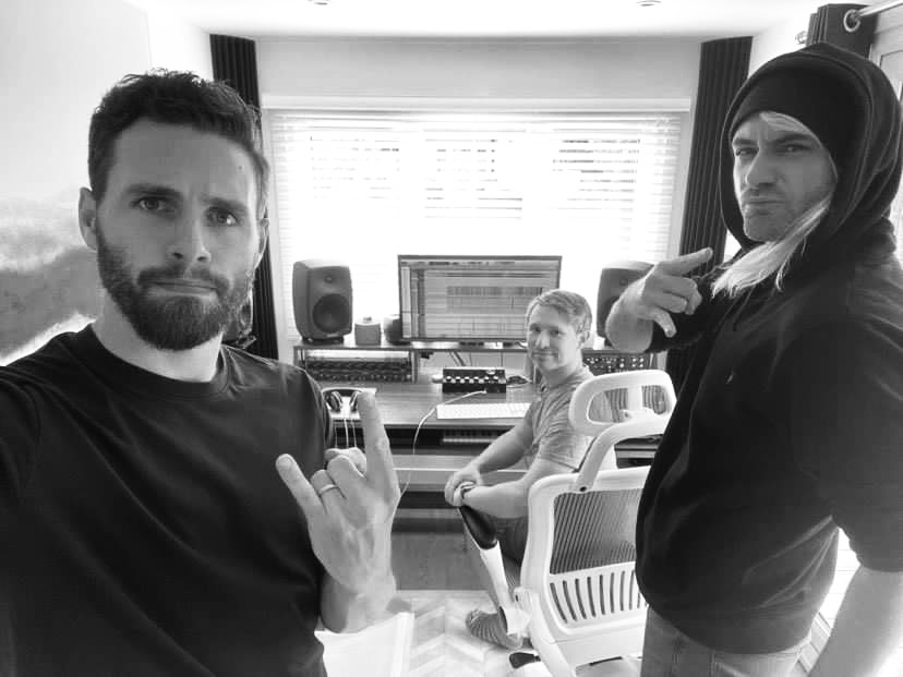 A huge cheers to Matt Hyde for engineering and mixing and Mika Jussila for mastering our new album ‘Blood Omen’!
We’re thrilled with how it sounds and cannot wait for everyone to hear the rest of the album on the 7th July 🔥👀

#TRA3 #theravenage #bloodomen #matthyde #mikajussila