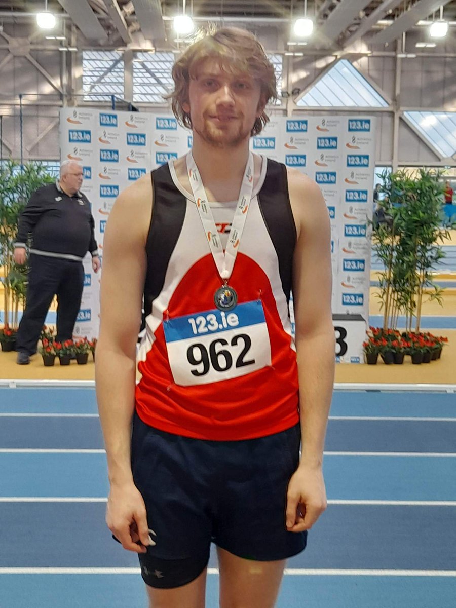 Athletics_MTU's tweet photo. 🏆Great weekend for the club at the @irishathletics National Senior Indoor T&amp;F

👏Results below:
🥇David Kenny - 1st - 5km Racewalk
🥈Clodagh Walsh - 2nd - Pole Vault
🥈Ben Donovan - 2nd - High Jump
🎖Colin Doyle - 5th - 60m
🏵Lucy Holmes - 5th - 800m
🏅Ryan Duggan - 8th - Shot https://t.co/kc3qe1UIfs