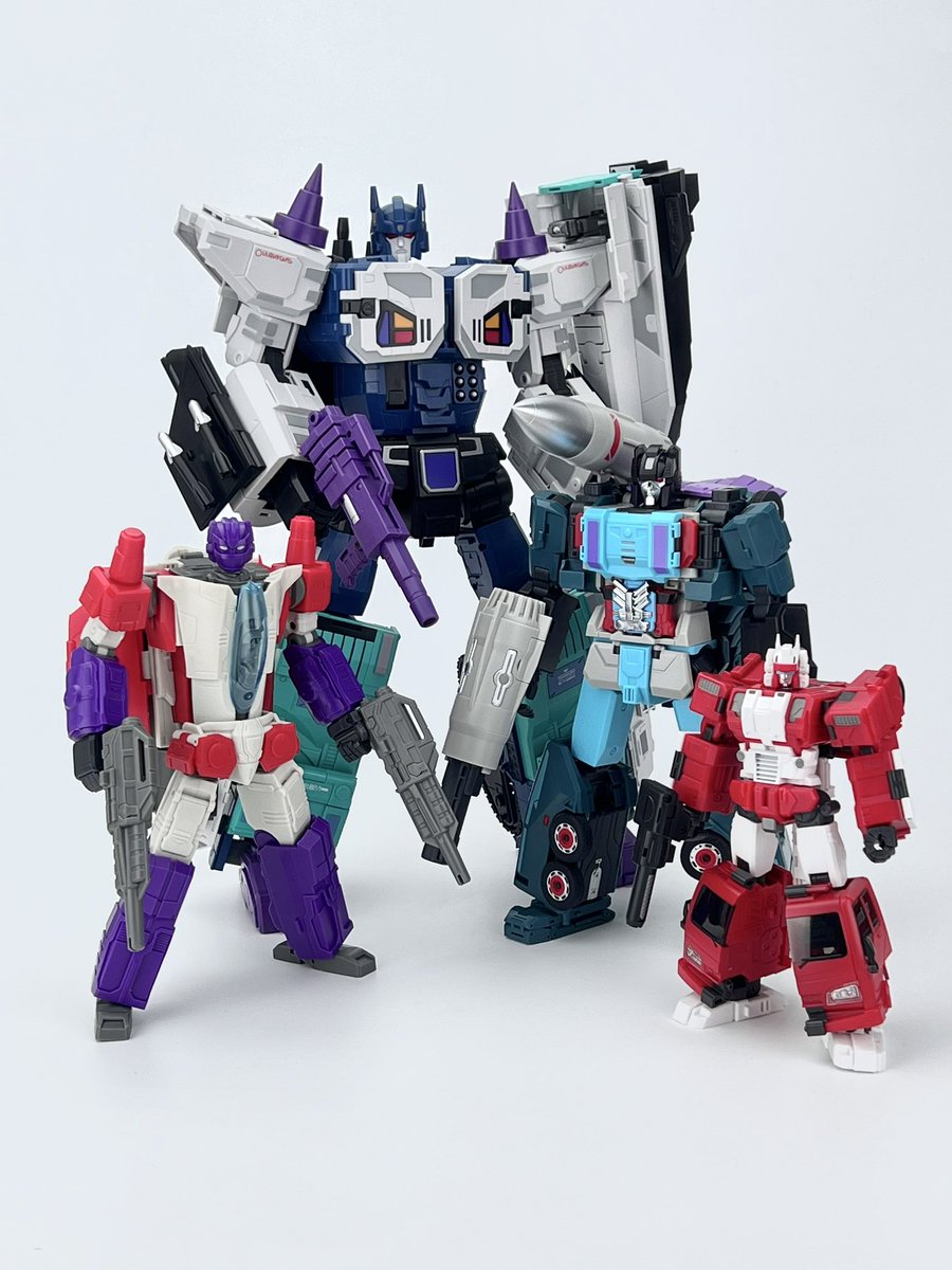 fans_hobby's tweet photo. MB-23 - first colour test shot - ROBOT MODE (without any spray paints & imprints) with other Master Builder items (Robot Mode)!
#fanshobby #thirdpartytransformers #masterforce #powermaster #doubleevil #doubleagent #kap https://t.co/2vaqopZPbG