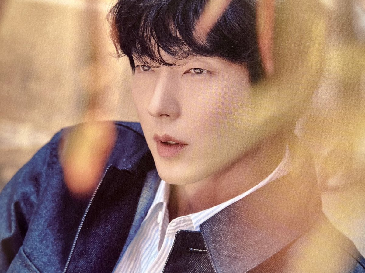 PortalJoonGiBR's tweet photo. [#FANSCAN] Mais algumas imagens do photobook da Splendor compartilhadas pelos fãs.

ℹ️Sessão de fotos realizada no Vietnã em julho de 2022.

©️callis_jg
#LeeJoonGi #이준기 https://t.co/JFwPy32gHf