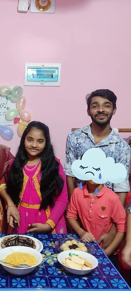 apexyankee's tweet photo. #Request_for_Help!!
Her Brother Says that:
I have only one younger sister Sumaiya Binte Saidul, Age (13), Father: Saidul Islam (Milan)
Amanatullah is a class 6 student at Islami Academy School.
He is suffering from terminal #blood_cancer π₯Ί https://t.co/v8luXXQ7oj