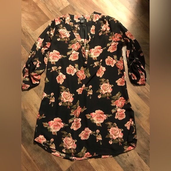 cclassyamaone's tweet photo. So good I had to share! Check out all the items I'm loving on @Poshmarkapp #poshmark #fashion #style #shopmycloset #rue21 #shredly #rachelrachelroy: https://t.co/JE4Uv217bj https://t.co/SiPQFMOvFb