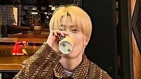 empathyoonoh's tweet photo. JAEHYUN IS SO CUTE https://t.co/CW6rAFW63M