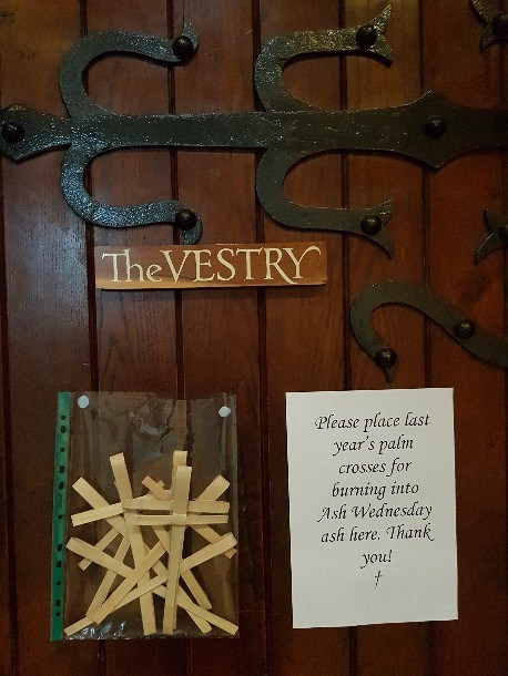 romseyabbey's tweet photo. Romsey Abbey seeks 
-     a full-time, live-in Verger with accommodation 
-     43.5 hrs per week
-     Full DBS required 
For further details and an application pack, please visit https://t.co/XssoB6yu60
Closing date for applications: Mon 13th March
#verger #Romseyabbey https://t.co/RKELJHDEqA