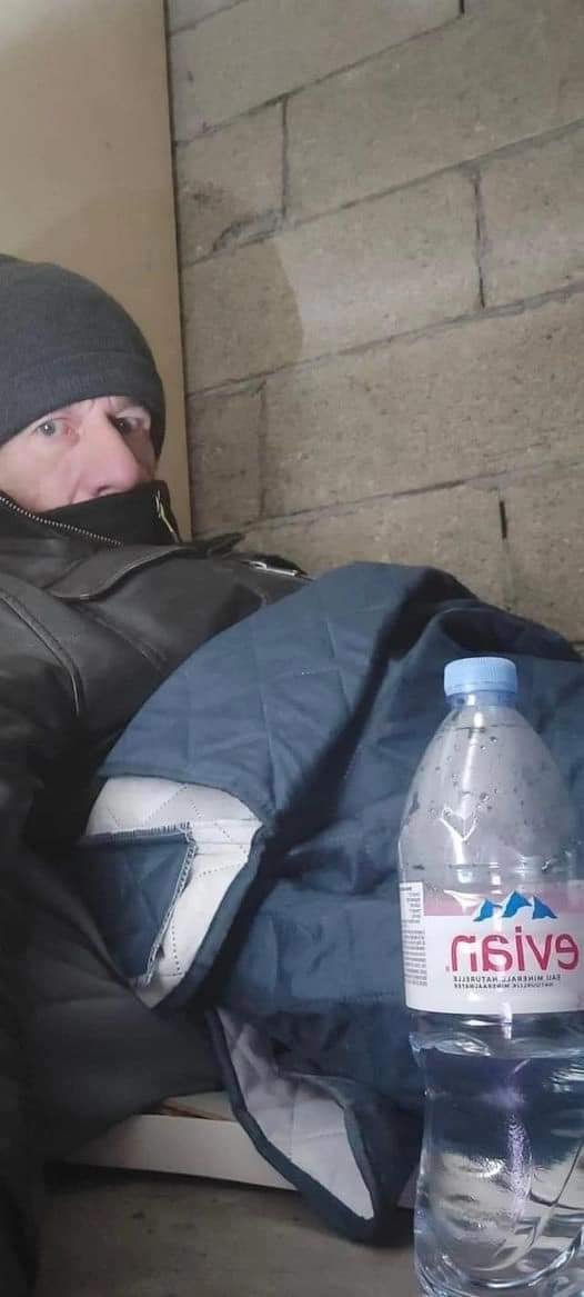 nv20202021's tweet image. Bonjour je m appelle Frédéric j ai 56 ans, célibataire je suis SDF depuis le 25 octobre je travaille pour le groupe aldi je suis responsable au magasin Aldi boulevard Davout Paris 20 ème.
JE CHERCHE UNE CHAMBRE DANS PARIS /ILE DE FRANCE POUR 450€ MAX
ME CONTACTER AU 0635102546