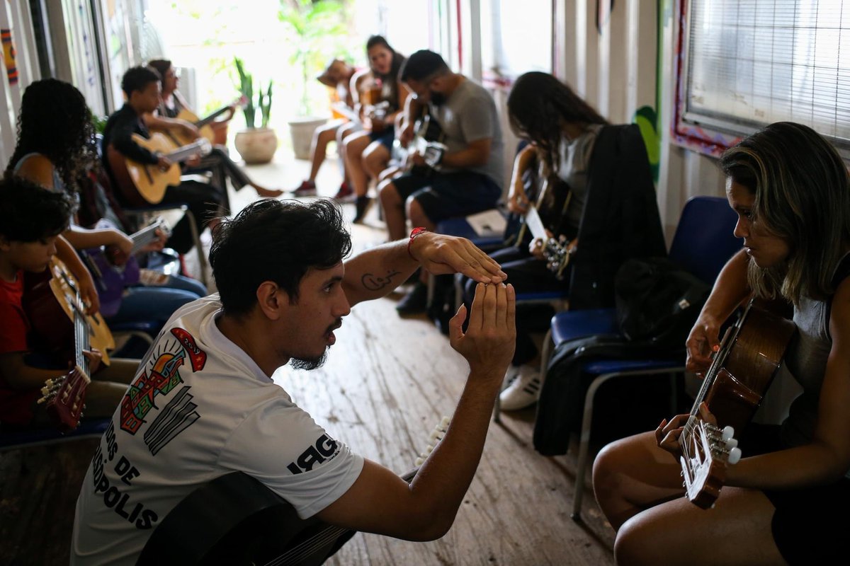 UParaisopolis's tweet photo. A música transforma e resgata!

Desejamos a todos uma incrível semana. 

Fotos: Tiago Queiroz https://t.co/thRN9LYJ1e