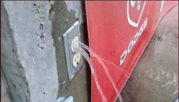 DowProtocol's tweet image. Should I call a plumber or electrician? 🤔