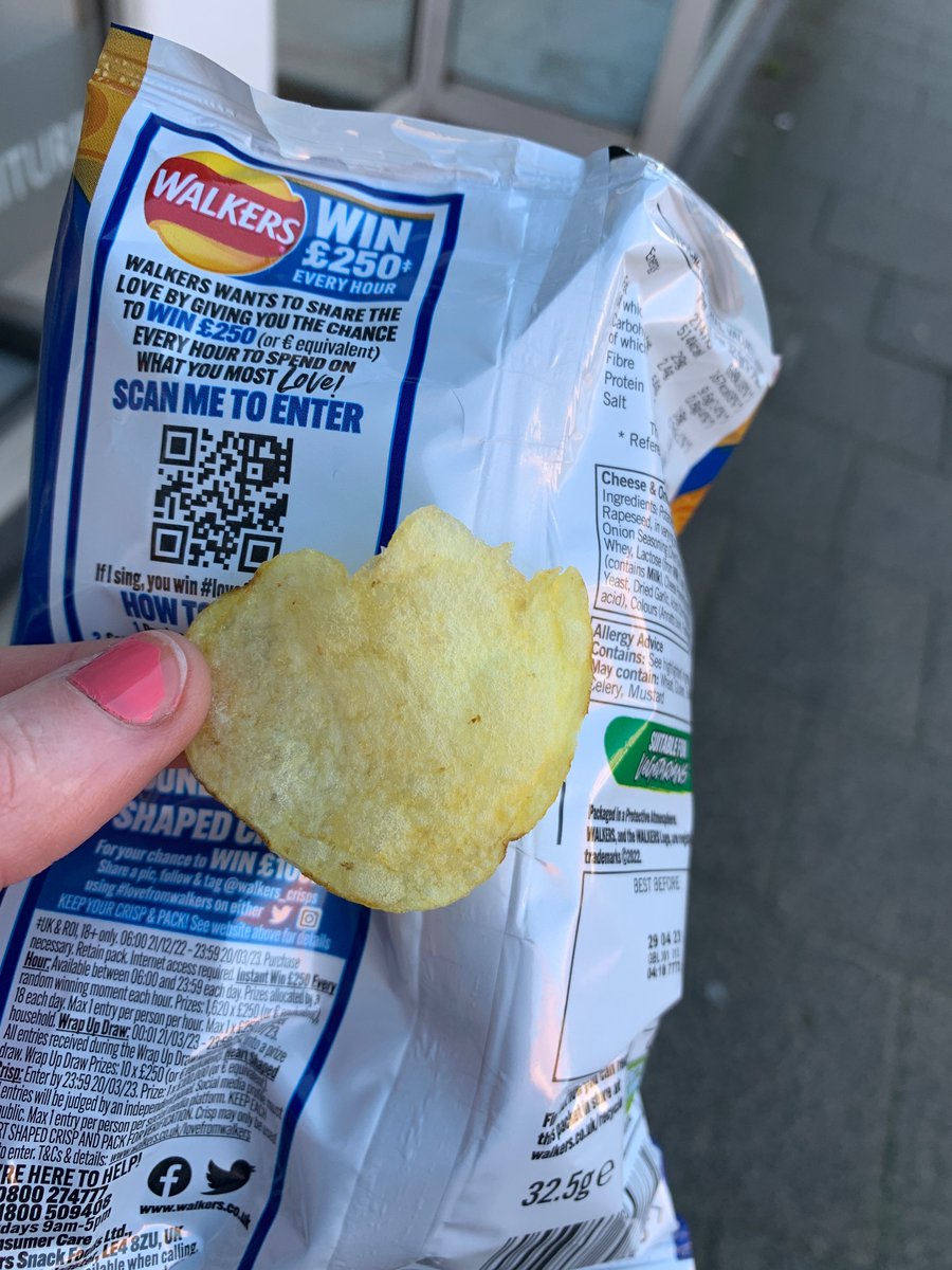 spaitch's tweet photo. @walkers_crisps #lovefromwalkers https://t.co/nHuz6CTsQQ