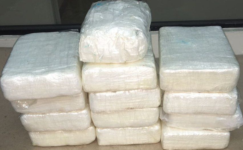 GIVEAWAY !!!
participate and win 5 kg of COCAINE (picture below)
How to enter:
👍 Follow me
🔗 Retweet the post
🧑‍🤝‍🧑 Tag 2 friends 
ENDS FEBRUARY 27TH