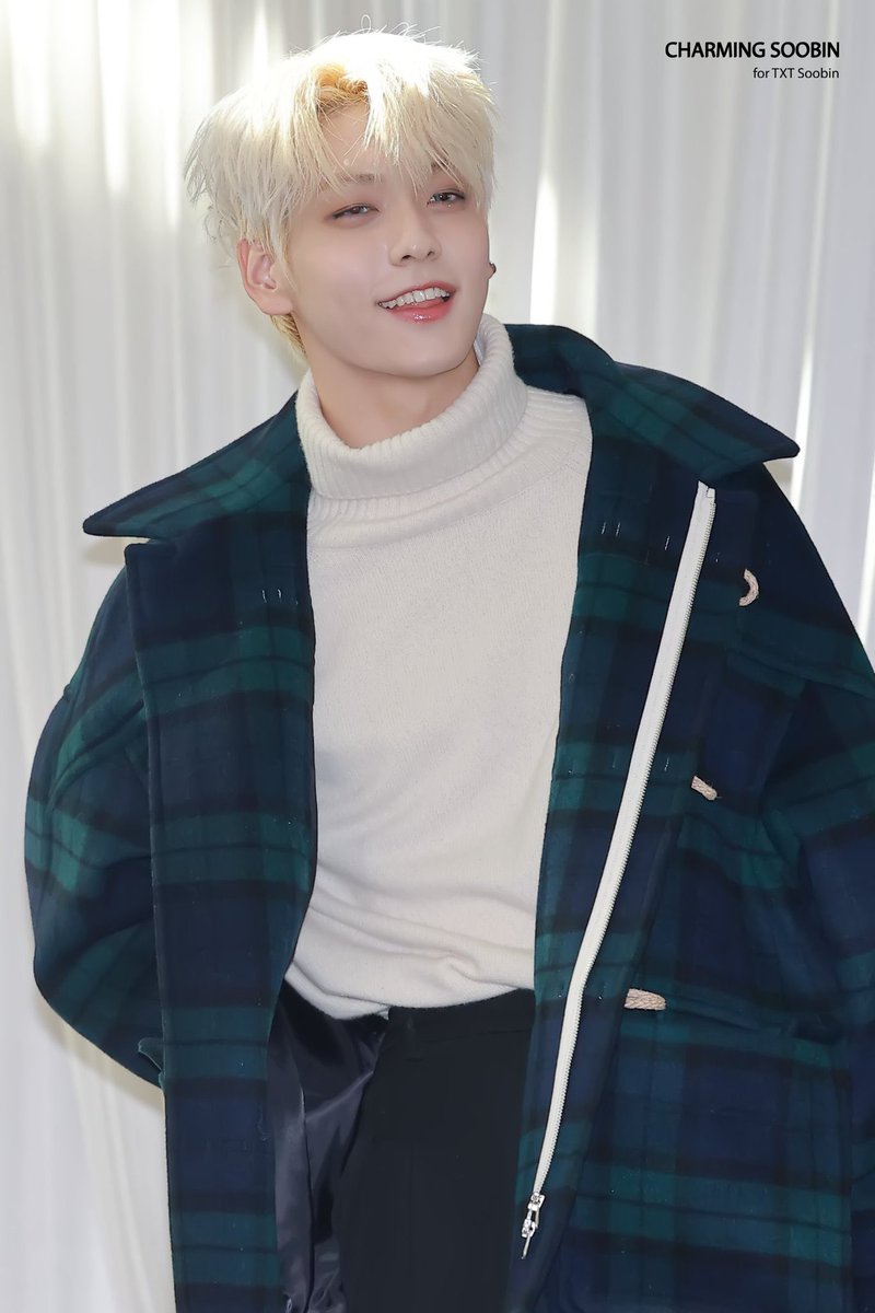 archerintherye's tweet photo. 사복과 스타일링 사이 그 어딘가의 이런 차림들 좋아 .. 사실 탈색모까지,, 패션의 연장선 https://t.co/grAq3EJc9o