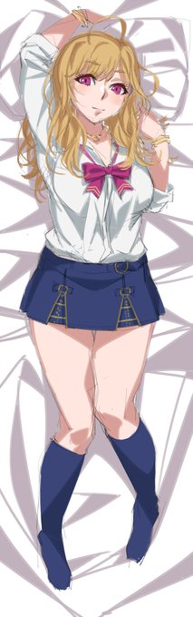 ギャルお嬢の抱き枕欲しすぎて咽び泣いたのでラフ描いた 