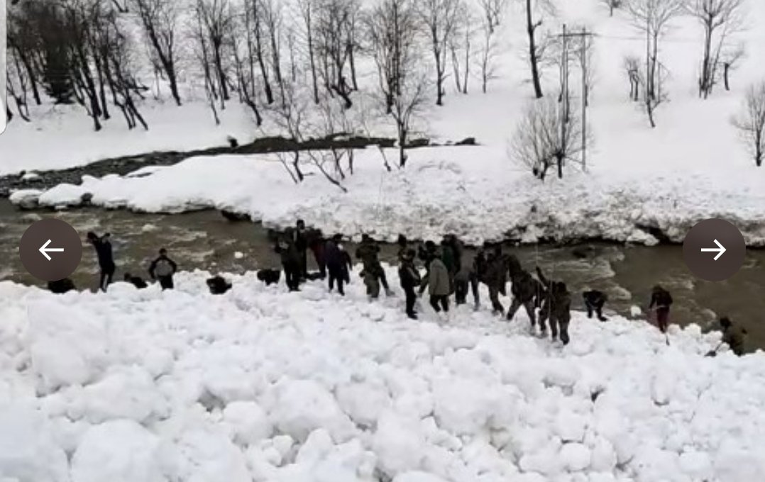 DefenderOfInd's tweet image. #ArmyInKashmir All roles,all times🇮🇳 #snippets
Medic on foot- medical aid to citizens in remote villages.
Avalanche rescue,Machhal.
Lecture cum Employment Awareness Drive Rafiabad, Baramulla.
Anti drugs campaign , Kupwara.
Infiltration bid foiled,terrorist eliminated,Tangdhar