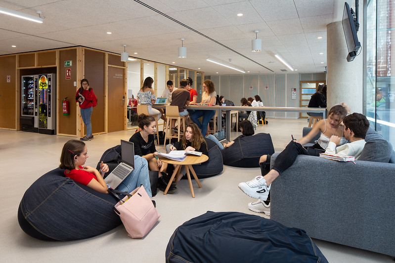 📢Doctorands de la #ComunicacióUPF! Un any més celebrem les #JornadesDoctorals en #Comunicació del nostre departament! No hi falteu a aquesta trobada! 

🗓️ 17-19/04/23
📍 #CampusdelPoblenou
📝Inscripció: bit.ly/3Ko03n8

#UPFCommResearch #JoTrioUPF
<a href="/cscolari/">Carlos A. Scolari</a>