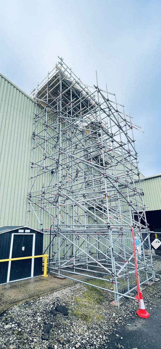 LtdDeva's tweet image. Designed Free Standing Loading Bay ✅
Designed Free Standing Access Tower ✅
282m Designed Free Standing Triple Edge Protection ✅

All erected for Solar Panel Installation ☀ 

#Devascaffolding #Edgeprotection #Loadingbay #Accesstower #Freestanding #Solarpanels #Scaffolding