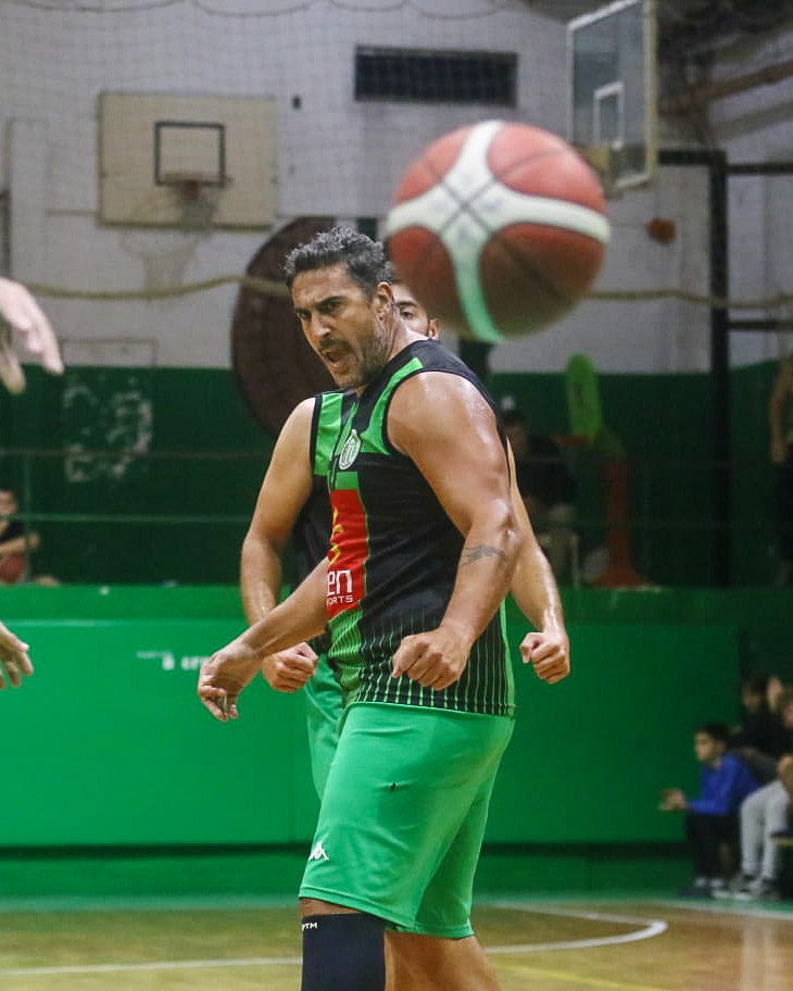 Es lunes       /      Pero es feriado y ganó Kimberley 💚🤍

#VamosDragón🐉