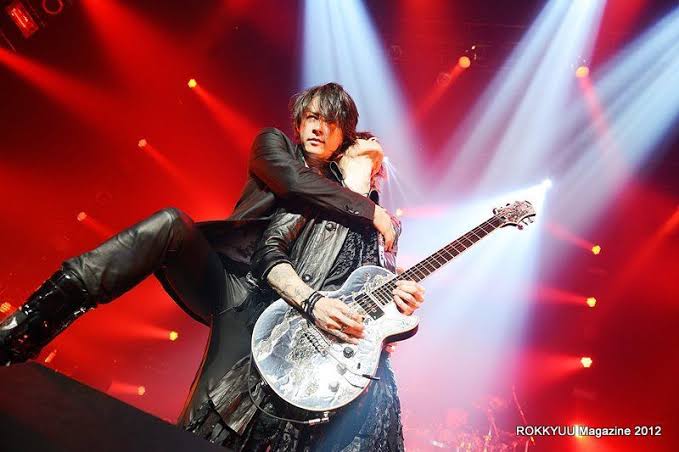 N_B_C_'s tweet photo. ◆��付けチェック◆

男性アーティストがライヴでお客さんをアジテイトするときの「セイッ！セイッ！」の聴き分け…

AとB、どちらかは河村隆一、もう片方は長渕剛のとき、アナタは聴き分けることが出来ますか？ https://t.co/PwuKhkZEP1