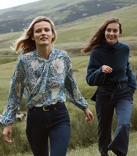 WmMorrisSocUK's tweet photo. TOMORROW! Online Lecture: Morris in Fashion
February 21st at 6:00pm

Pimpernel is a favourite design of William Morris', and is also widely used in contemporary fashion. Listen to Annette Caruthers talk about the relationship between William Morris and fashion👗 Link in bio! https://t.co/KzeGNPpWBB