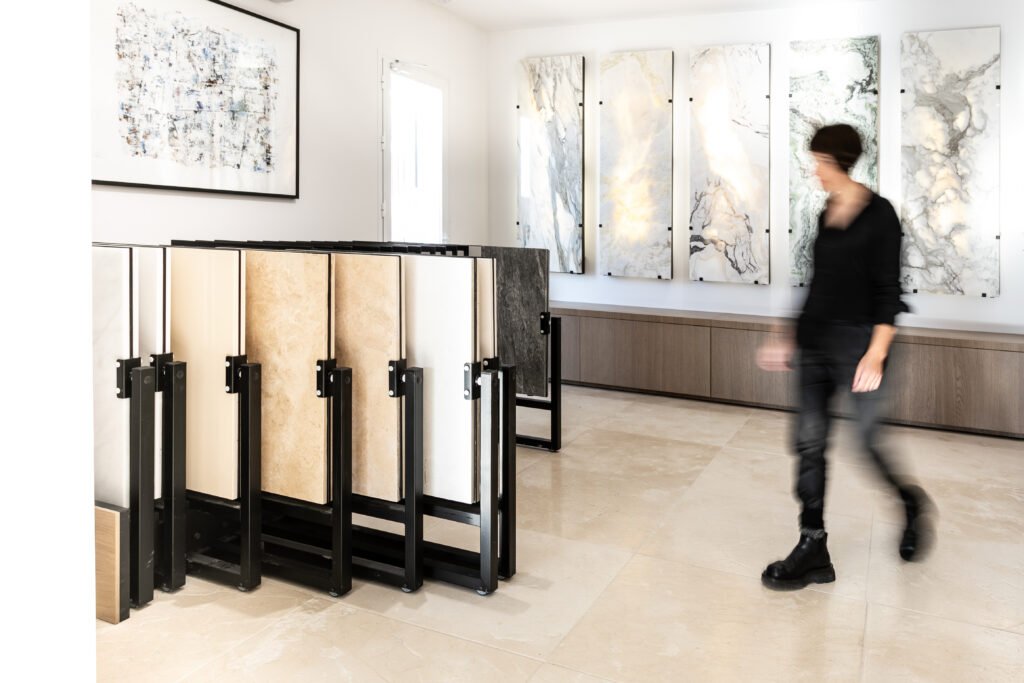 DOM3_'s tweet image. 👏🏽Felicitamos a nuestro asociado PUYA por la reforma de Comármol, una exposición de porcelánico, piedra natural y taller de corte.
👌🏽Esto significa que los clientes tendrán acceso a una amplia variedad de materiales y servicios de alta calidad.

dome3.es/puya-inaugura-…