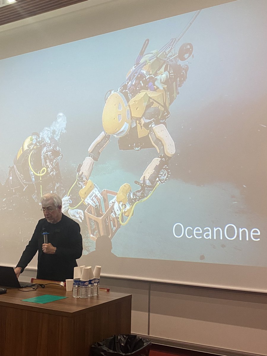 lirmm_'s tweet photo. Conférence du Professeur Oussama Khatib à l’Université de Montpellier #Stanford #umontpellier #lirmm https://t.co/XB51THj2ka