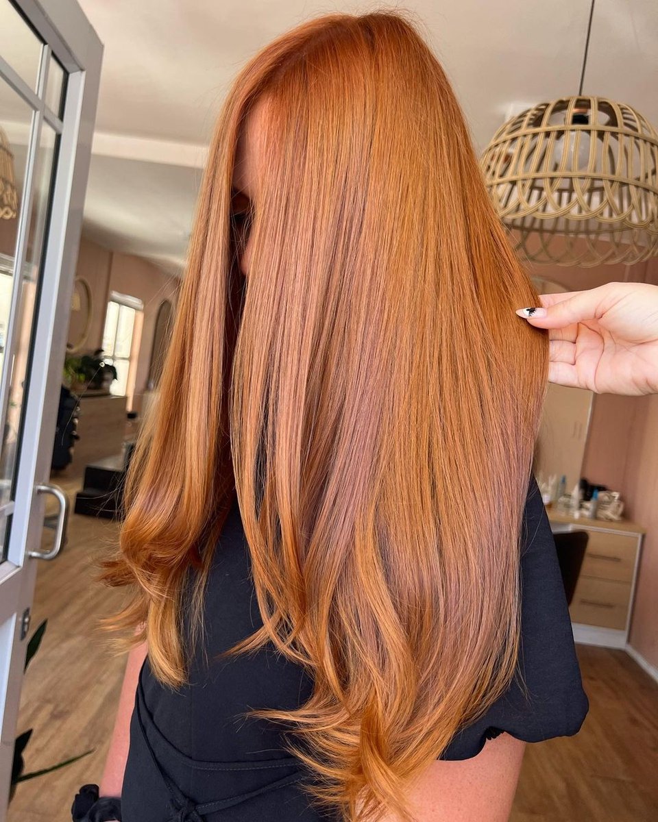 ghdsouthafrica's tweet photo. Voluminous blow out with the ghd helios dryer. Nothing beats a fresh blow. ✨
#ghdhair #ghdhelios #ghdsouthafrica https://t.co/sMWdgvdzRI