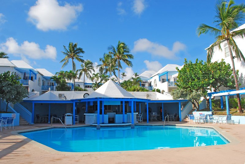 ParaBeachClub's tweet photo. #Beachfrontproperty with 44 #villas, has two #bedrooms, two #bathrooms, #fullequippedkitchen, #living and #diningroom, #personalbalconies, #outdoorbarbecuegrills. https://t.co/F0sUrH8pKB https://t.co/uiU6r1vGIJ