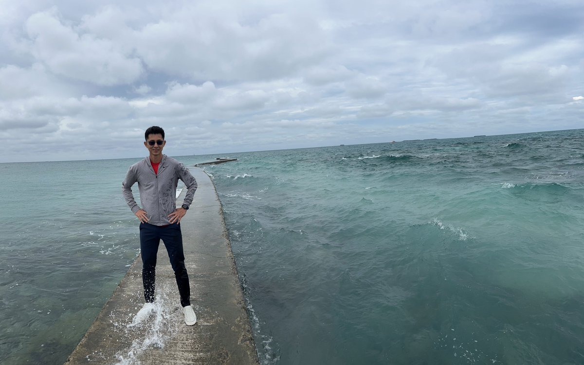moneytips's tweet photo. Though it may appear turbulent, more often than not there is a strong foundation underneath to support you. This comes in the form of your family, friends and colleagues, but also your strengths and experiences.
Trust in yourself, and trust that your strength will support you. https://t.co/zjIhojGihn